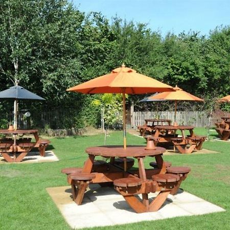 Premier Inn Premier Inn Southend Airport エクステリア 写真