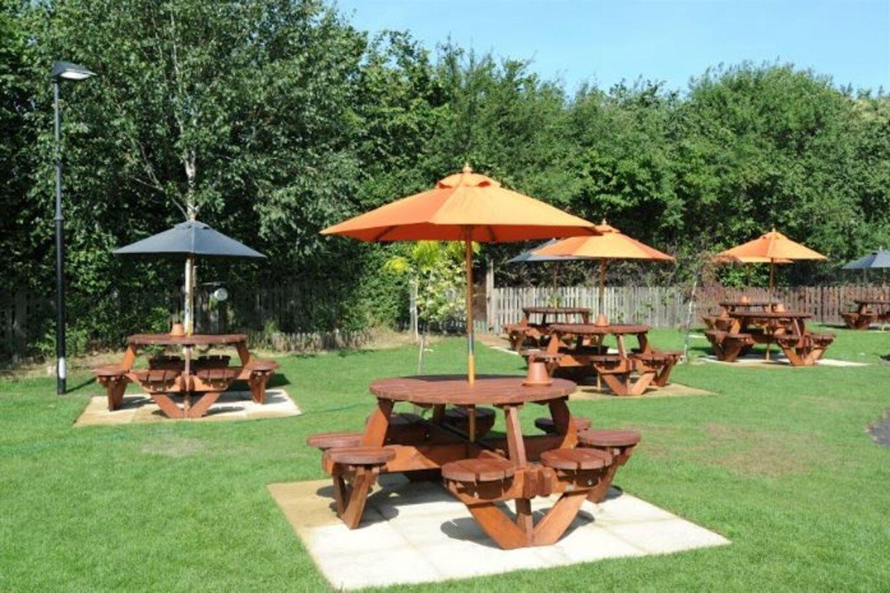 Premier Inn Premier Inn Southend Airport エクステリア 写真