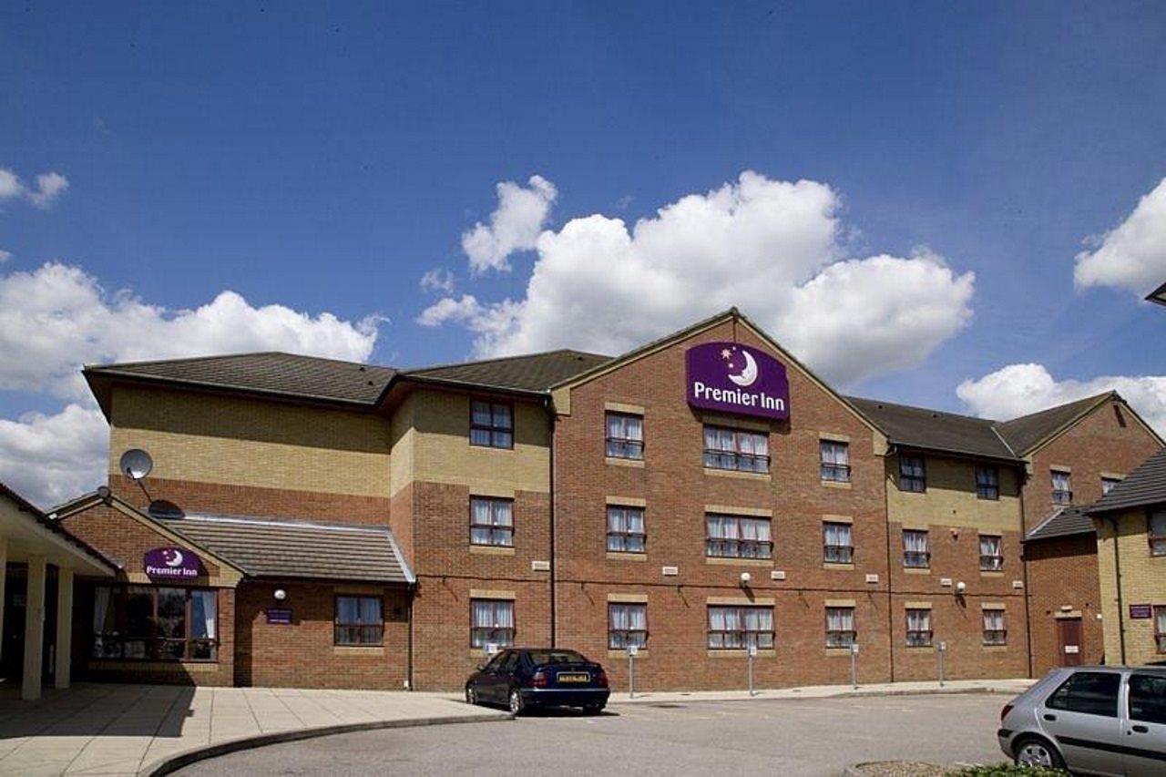Premier Inn Premier Inn Southend Airport エクステリア 写真